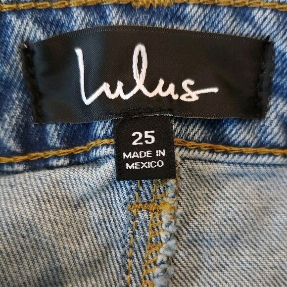 Lulus Light Wash Denim Raw Hem Mini Skirt Women's Size 25 - Picture 8 of 10